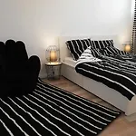 Kuenstler-suite 7 - Koeln, Netflix, Phantasialand