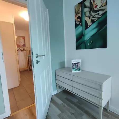 Kuenstler-suite 7 - Koeln, Netflix, Phantasialand *