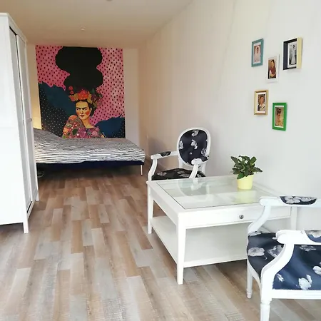 Apartmán Kuenstler-suite 7 - Koeln, Netflix, Phantasialand Kerpen (North Rhine-Westphalia)