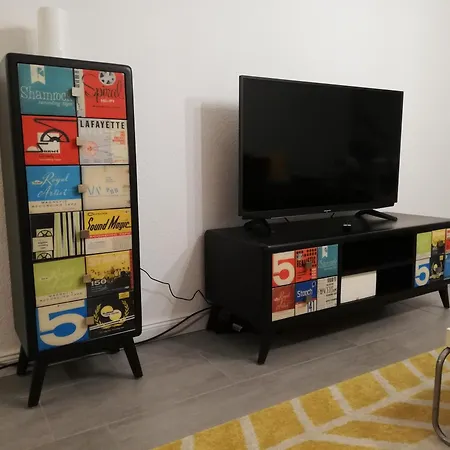 Kuenstler-suite 7 - Koeln, Netflix, Phantasialand ケルペン