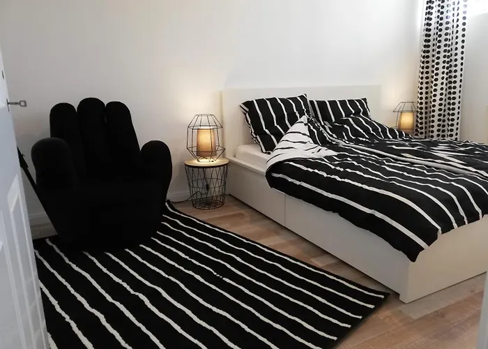 Kuenstler-suite 7 - Koeln, Netflix, Phantasialand